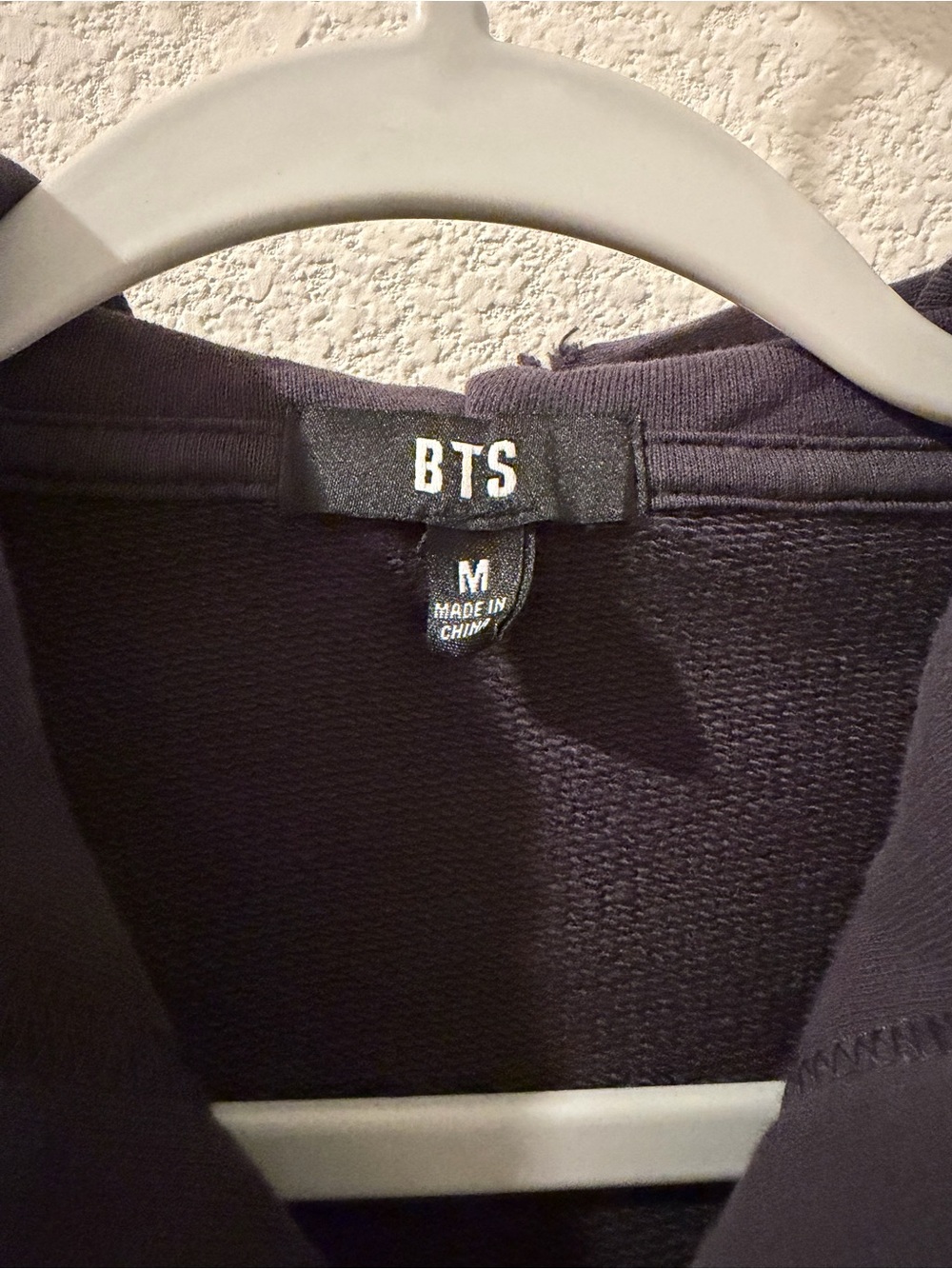 BTS Arirang Tour Zip-Up Hoodie - Size M - Picture 3 of 3